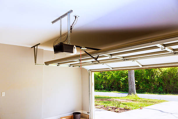 Top rated local Garage Door Panel Replacement specialists in Sullivan City, TX